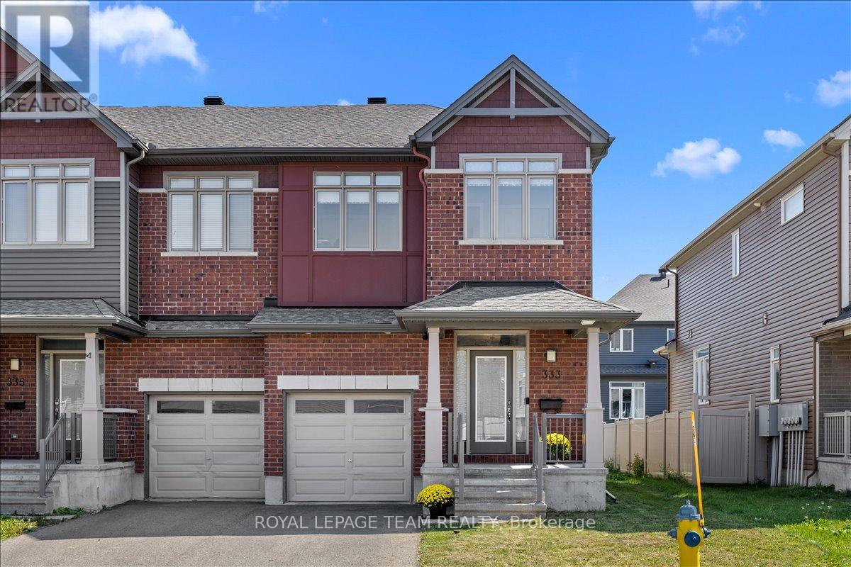 Photo 1 of 31 — 333 TULUM CRESCENT, Ottawa, ON K2S0V9