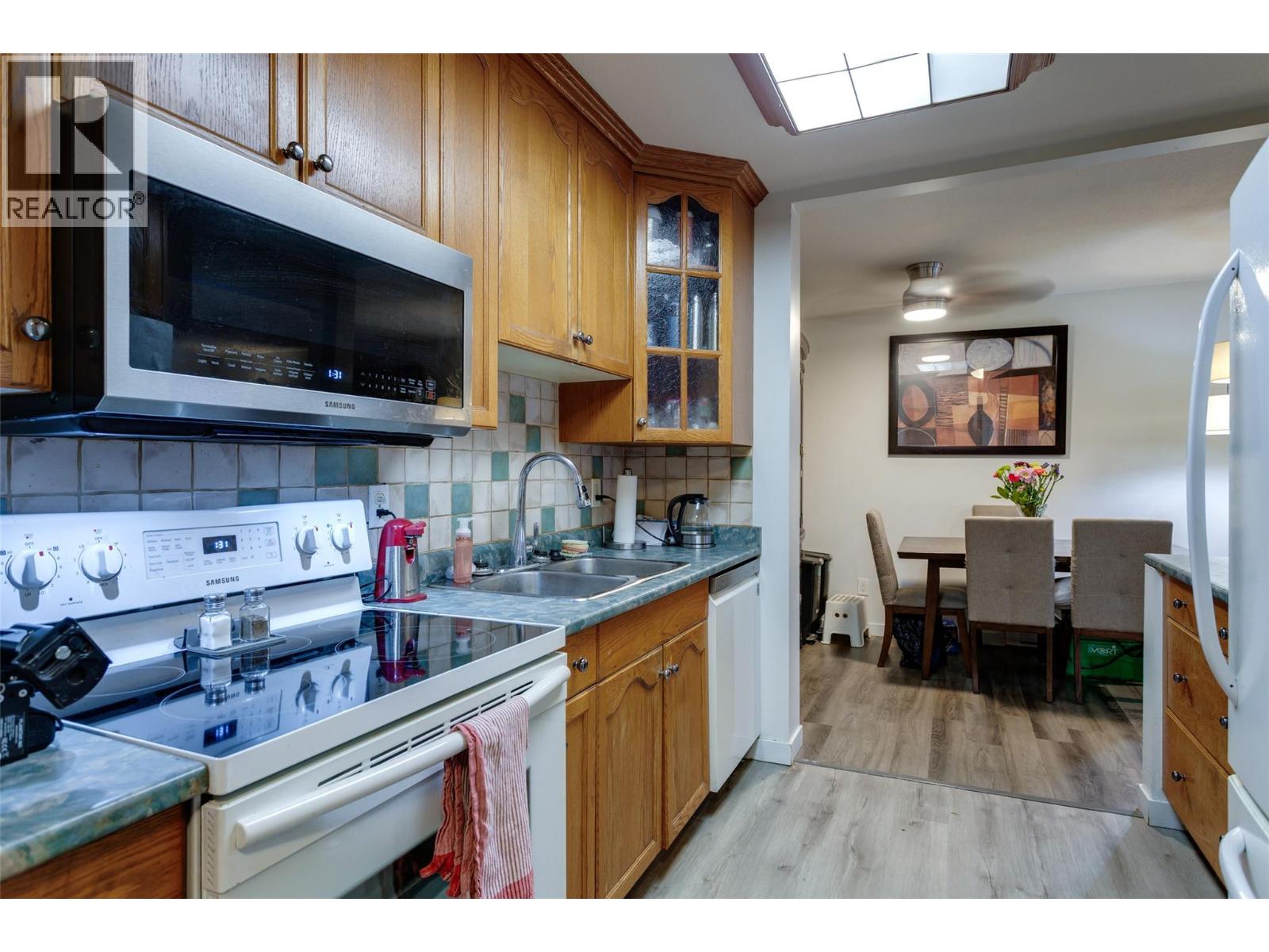 709 Houghton Road Unit# 109