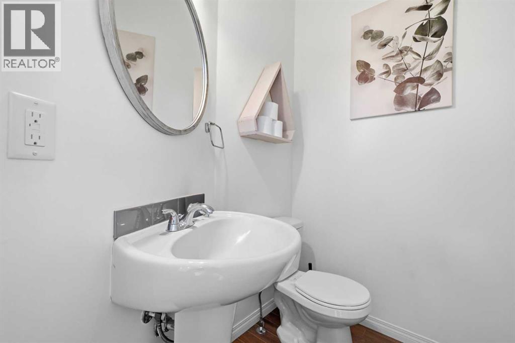 4803, 1001 8 Street NW