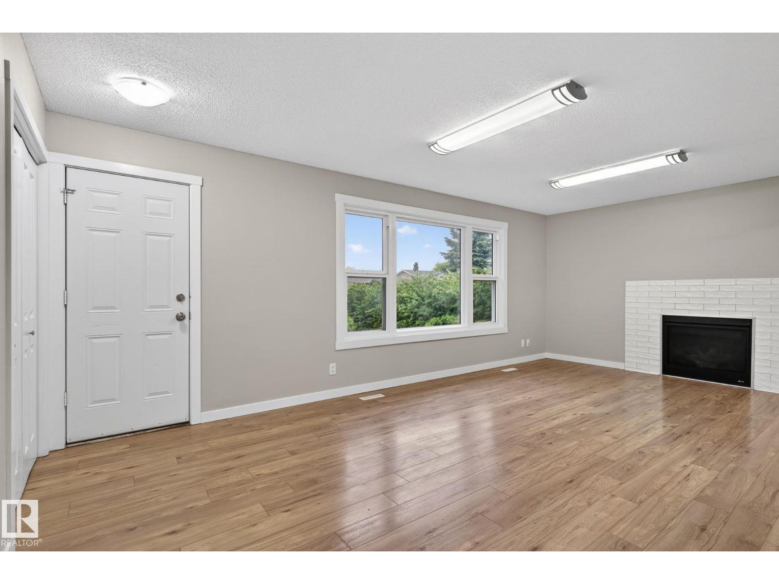 15112 80 ST NW