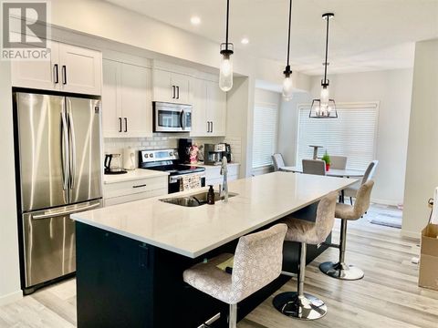 402 Harvest Grove  NE Calgary AB T3K2P3