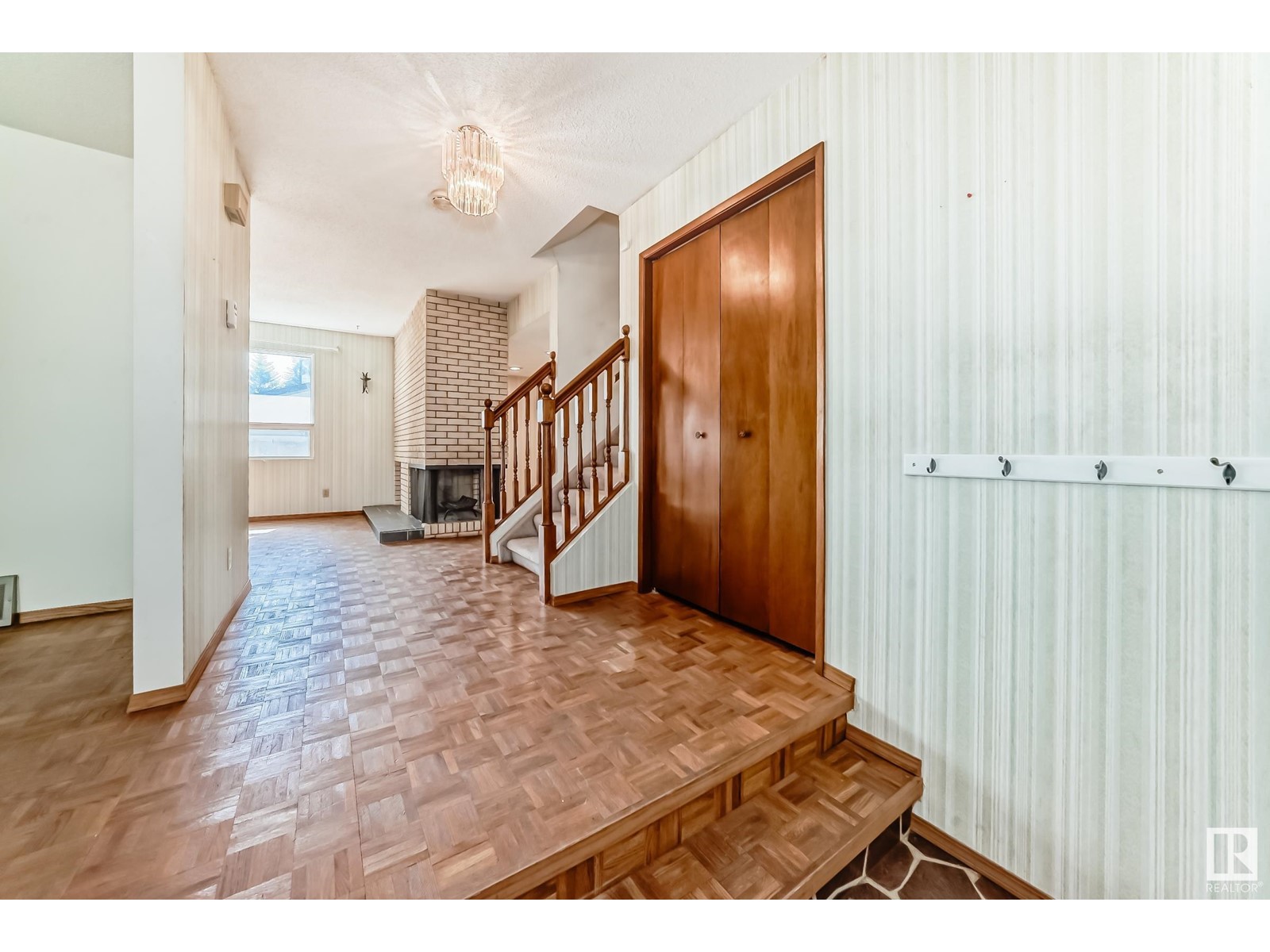 280 WESTRIDGE RD NW