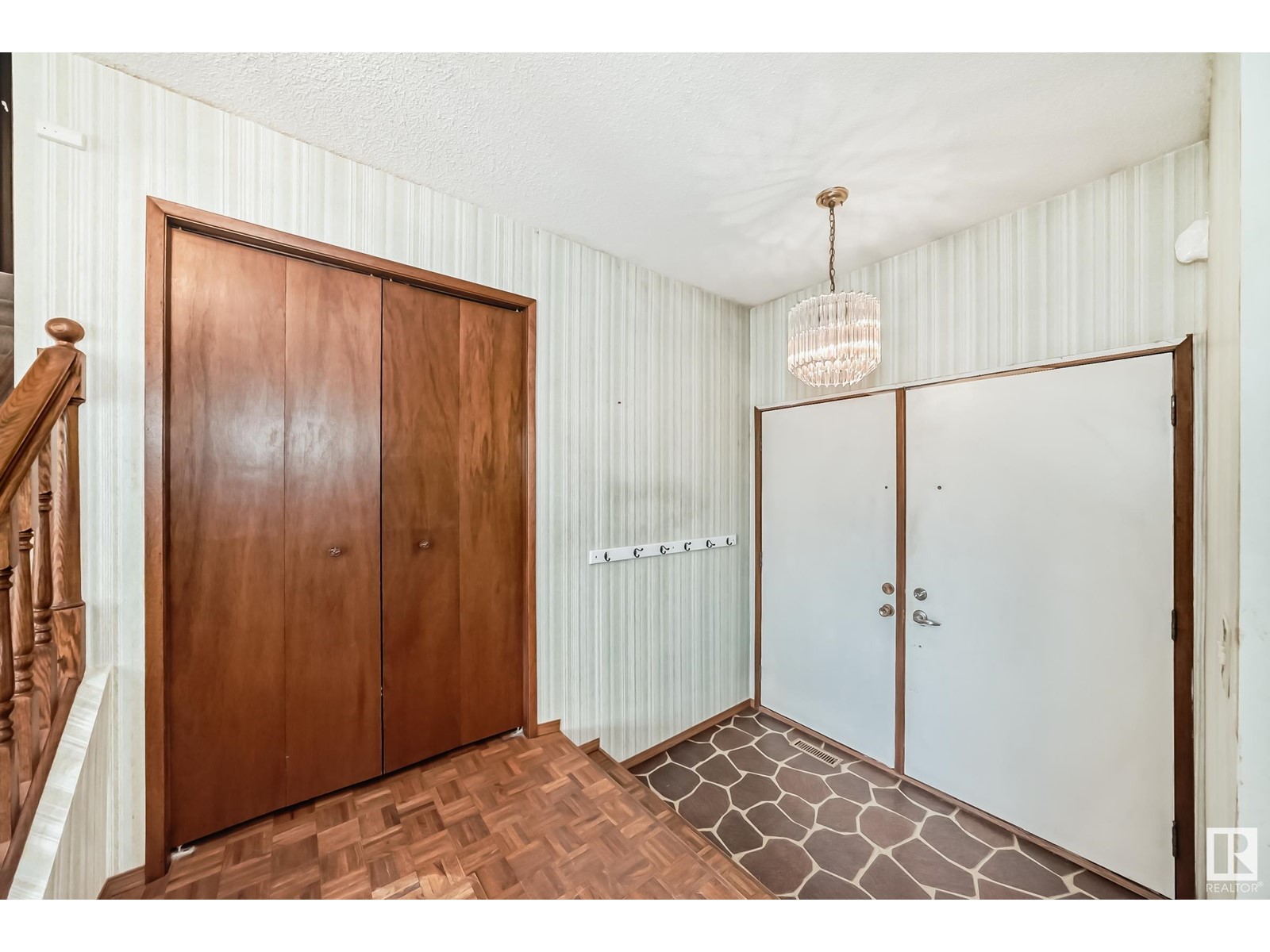 280 WESTRIDGE RD NW