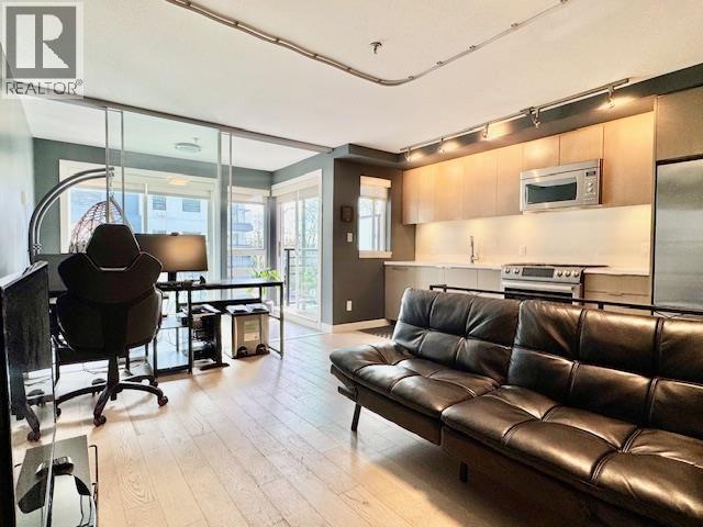 2XX 5555 DUNBAR STREET