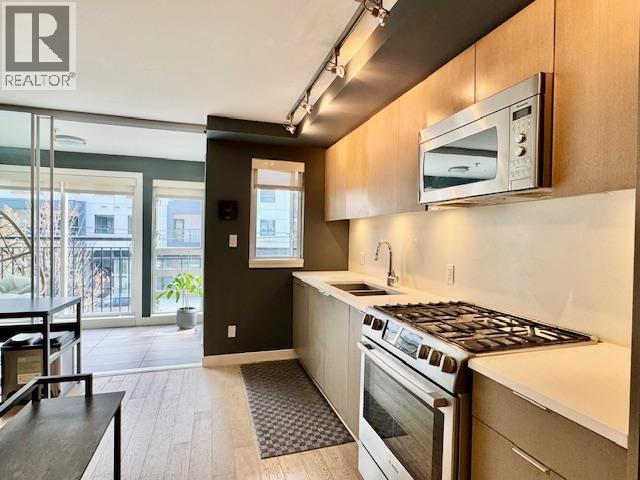 2XX 5555 DUNBAR STREET