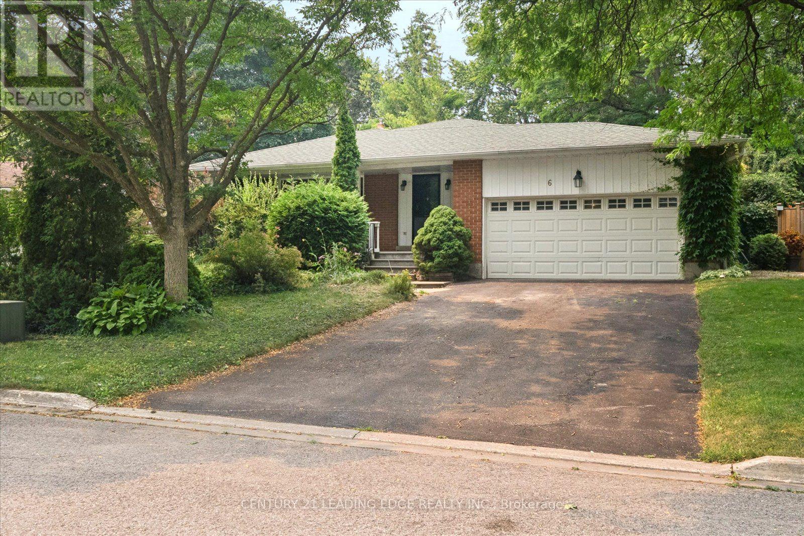 6 THOMAS KINNEAR COURT