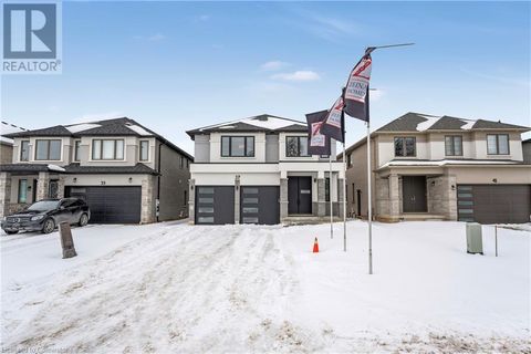37 ROSELAWN Avenue Ancaster ON L9G0H9