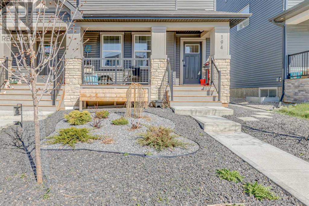 194 Legacy Reach Crescent SE