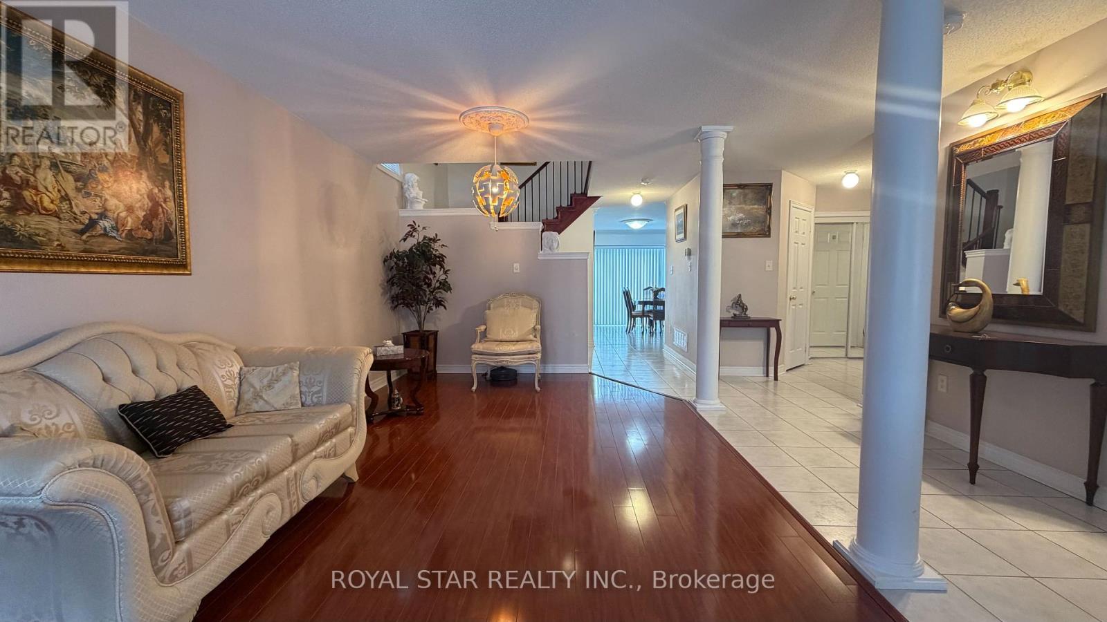 58 RED PLANT CRESCENT