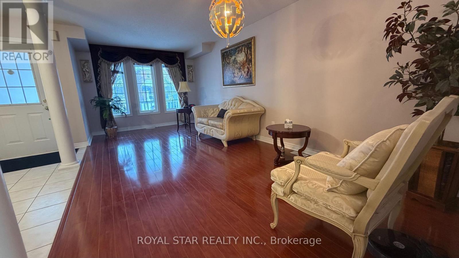 58 RED PLANT CRESCENT