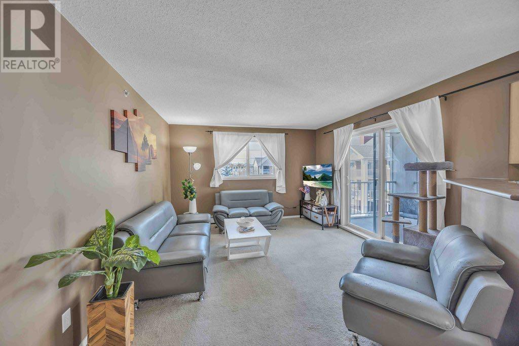 3425, 10 Prestwick Bay SE