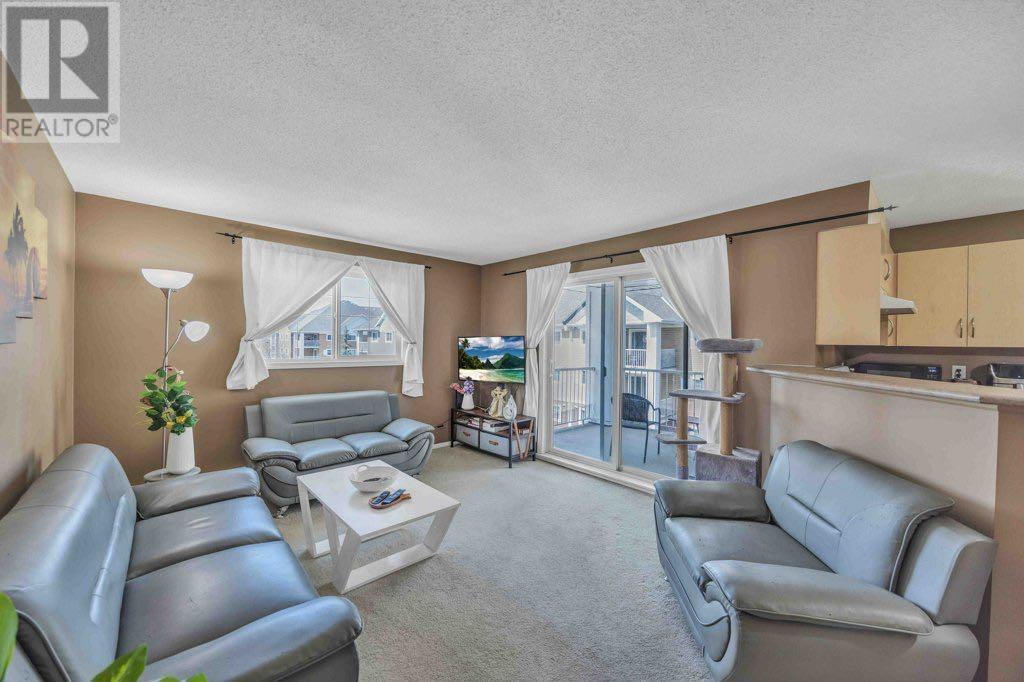 3425, 10 Prestwick Bay SE