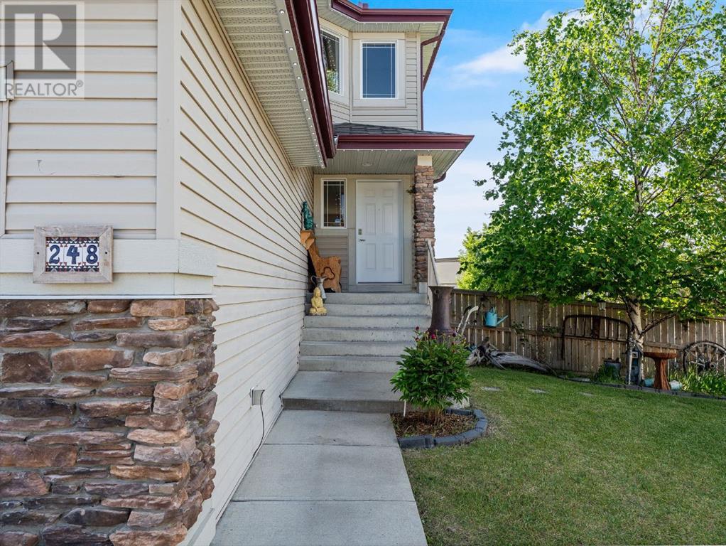 248 Westmount Crescent
