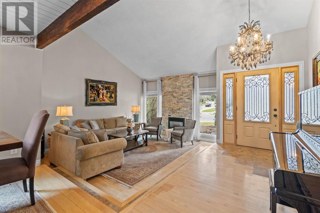 3128 Palliser Drive SW