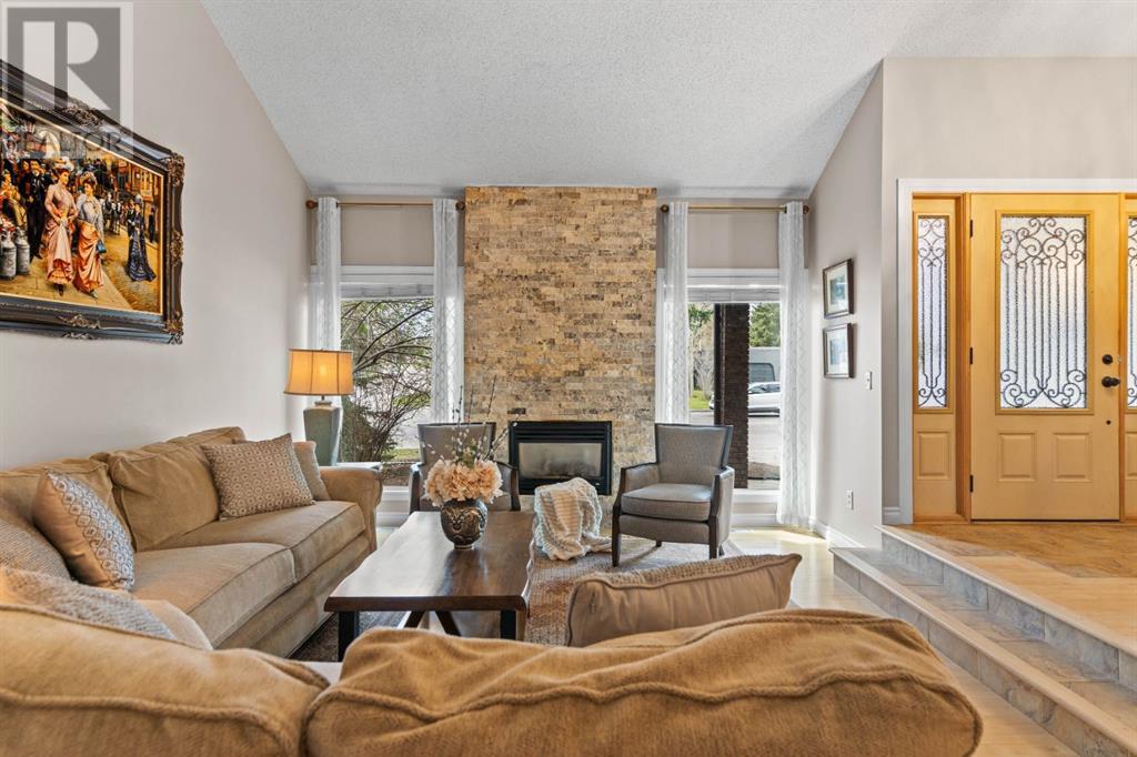 3128 Palliser Drive SW