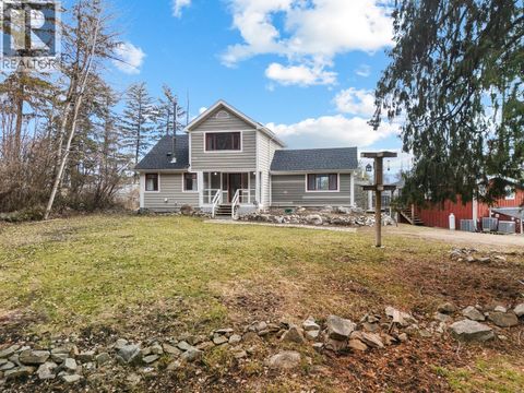 674 Udell Road Kelowna BC V1H2E3