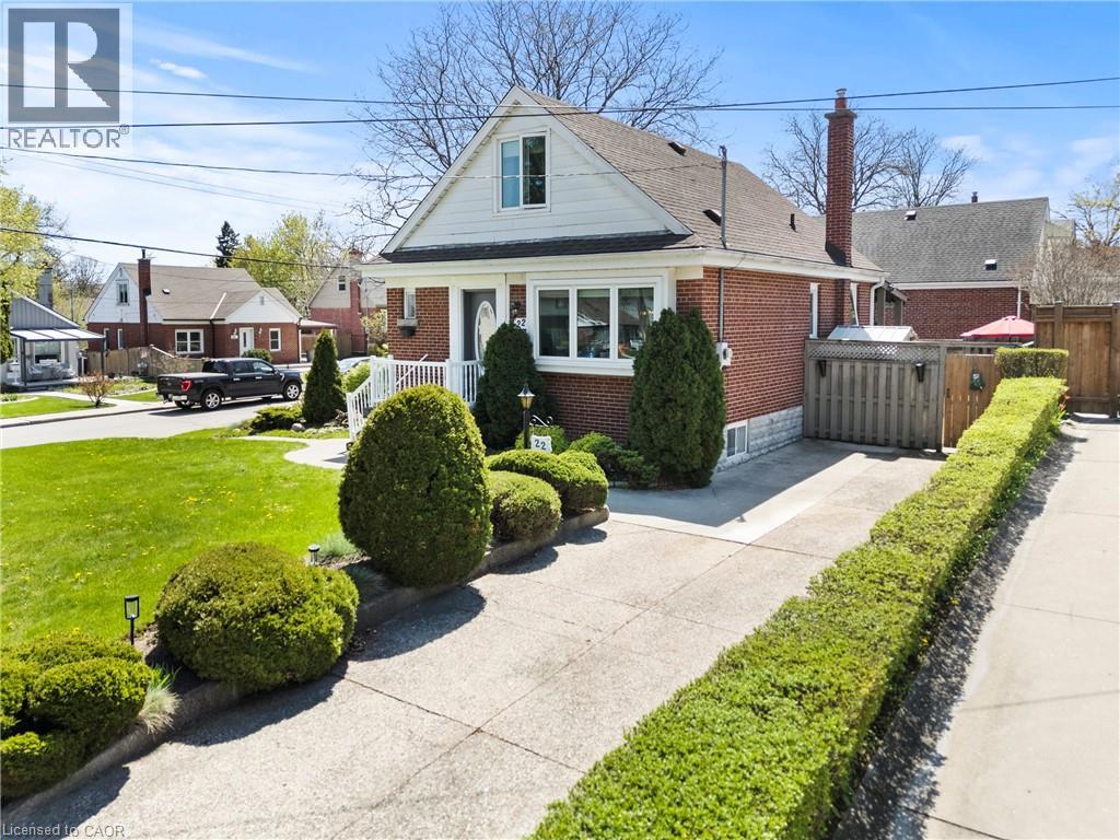 22 DUNDONALD Avenue