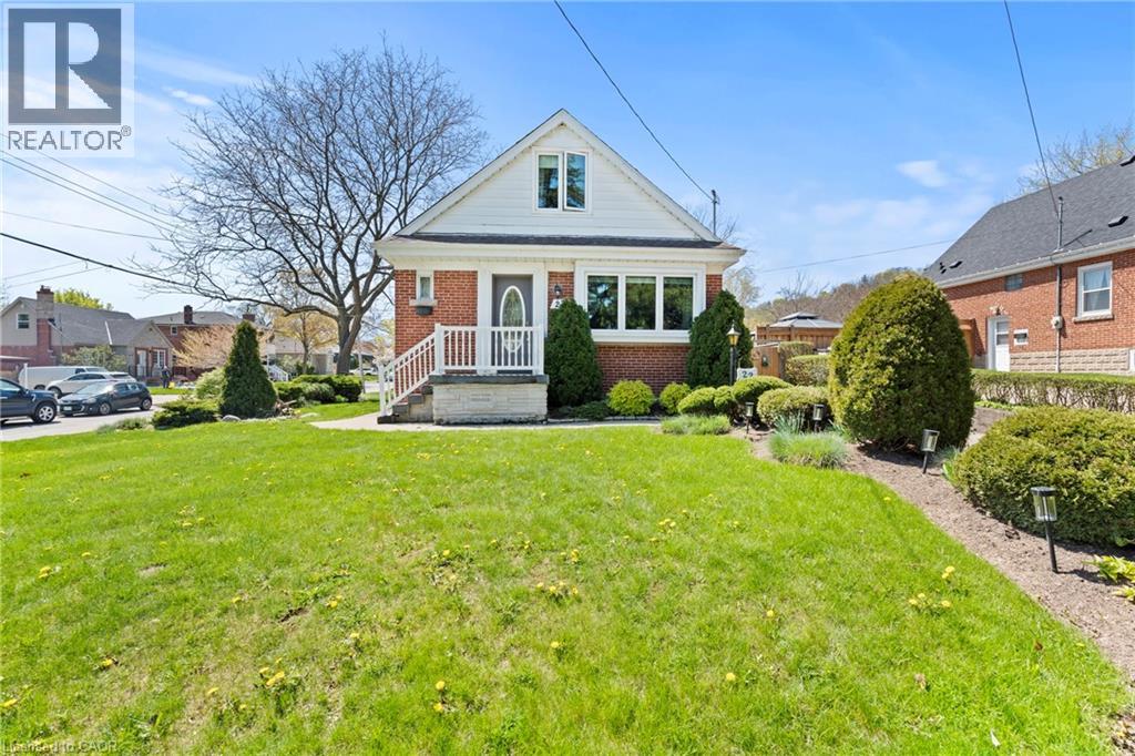 22 DUNDONALD Avenue