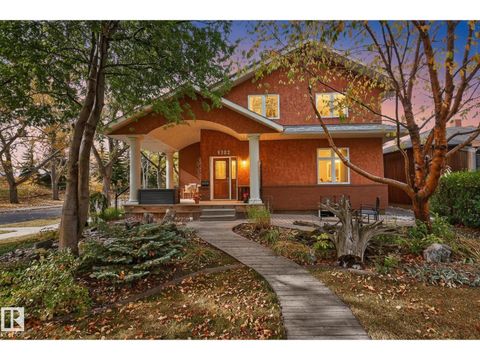 9302 93 ST NW Edmonton AB T6C3T8