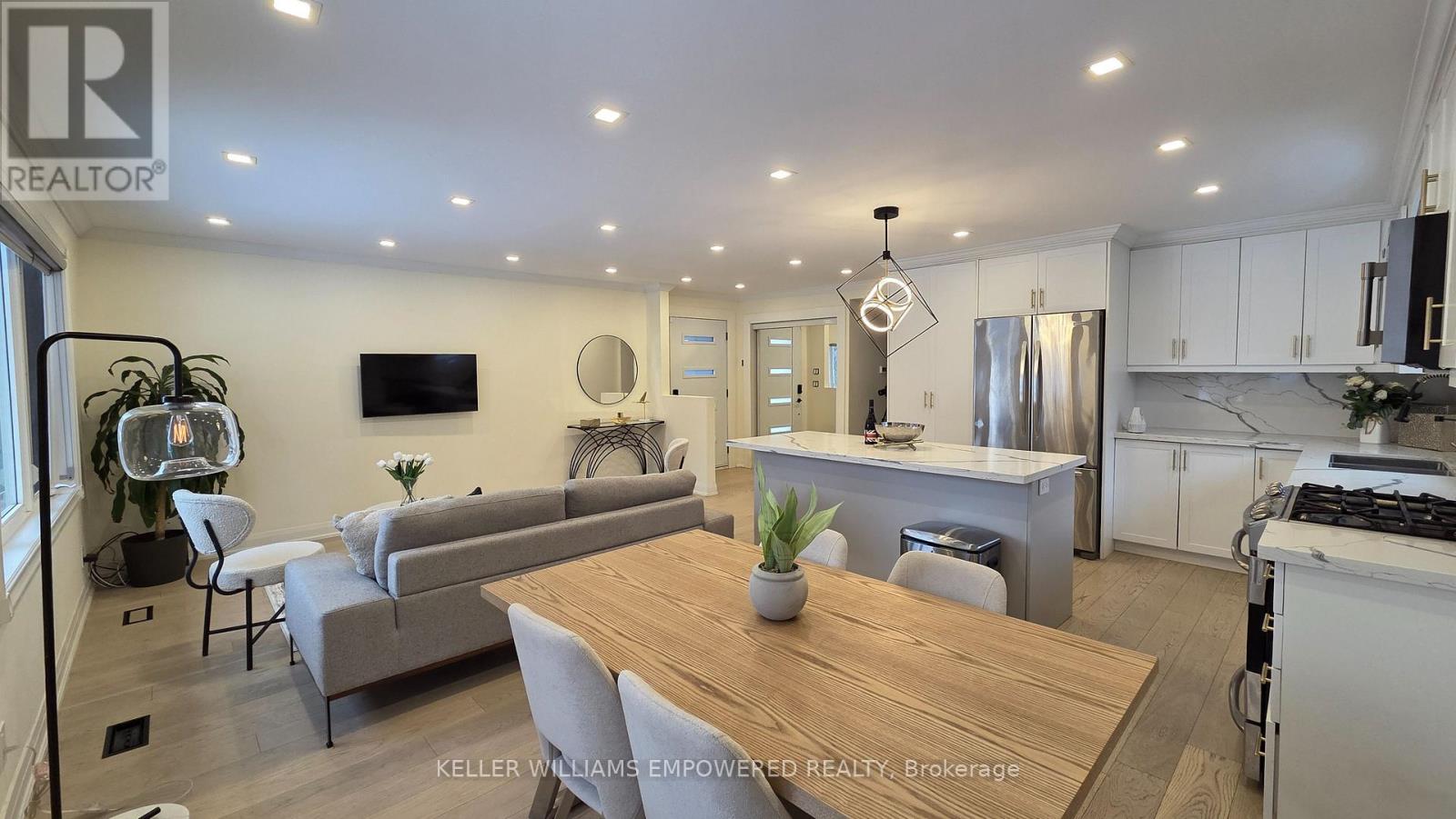 333 PALISER CRESCENT S