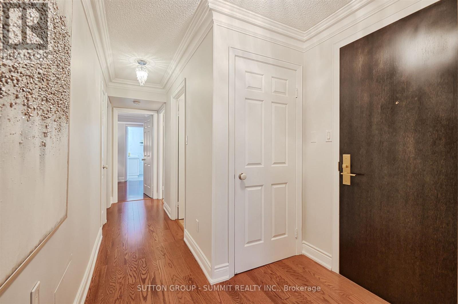 209 - 55 KINGSBRIDGE GARDEN CIRCLE