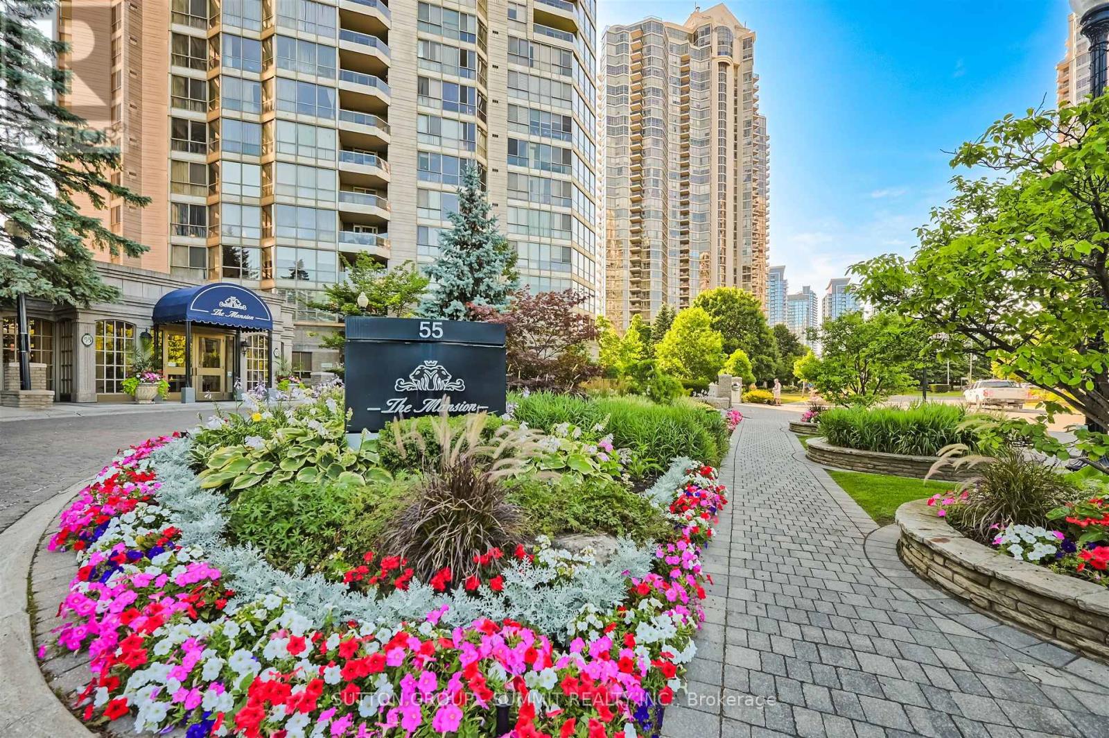 209 - 55 KINGSBRIDGE GARDEN CIRCLE