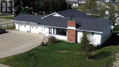 5204 48 Street Valleyview AB T0H3N0