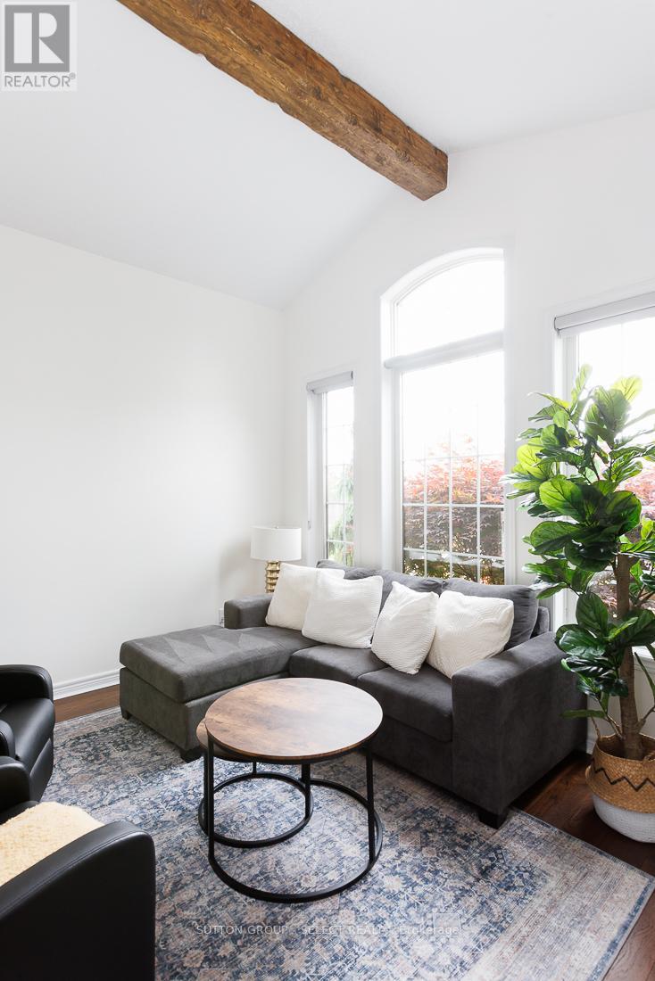 382 PLANE TREE DRIVE