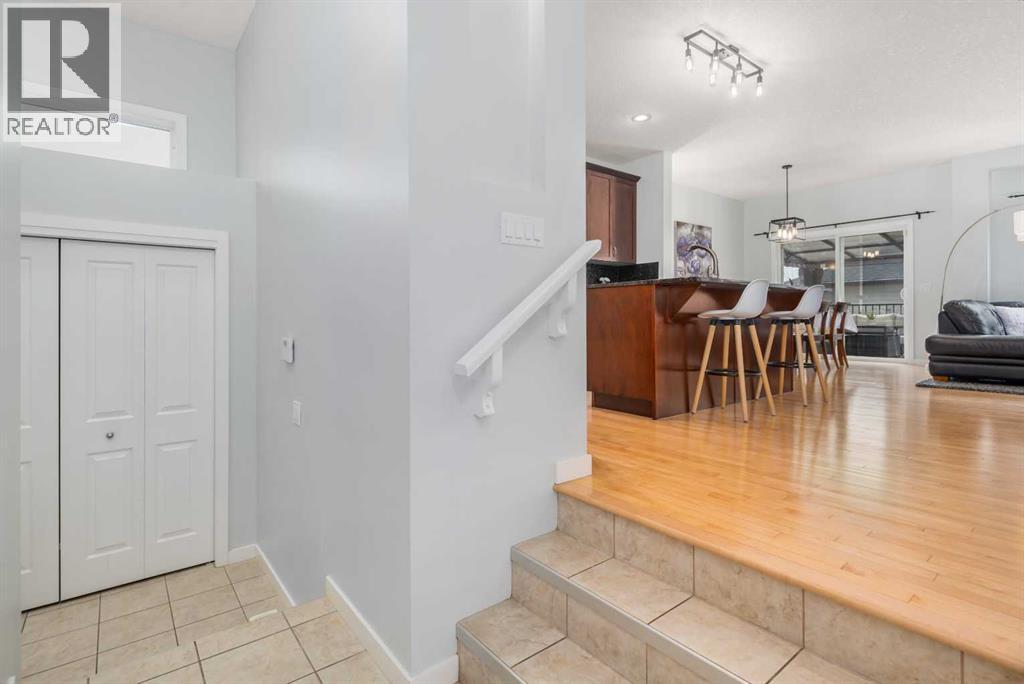 318 Kincora Glen Rise NW