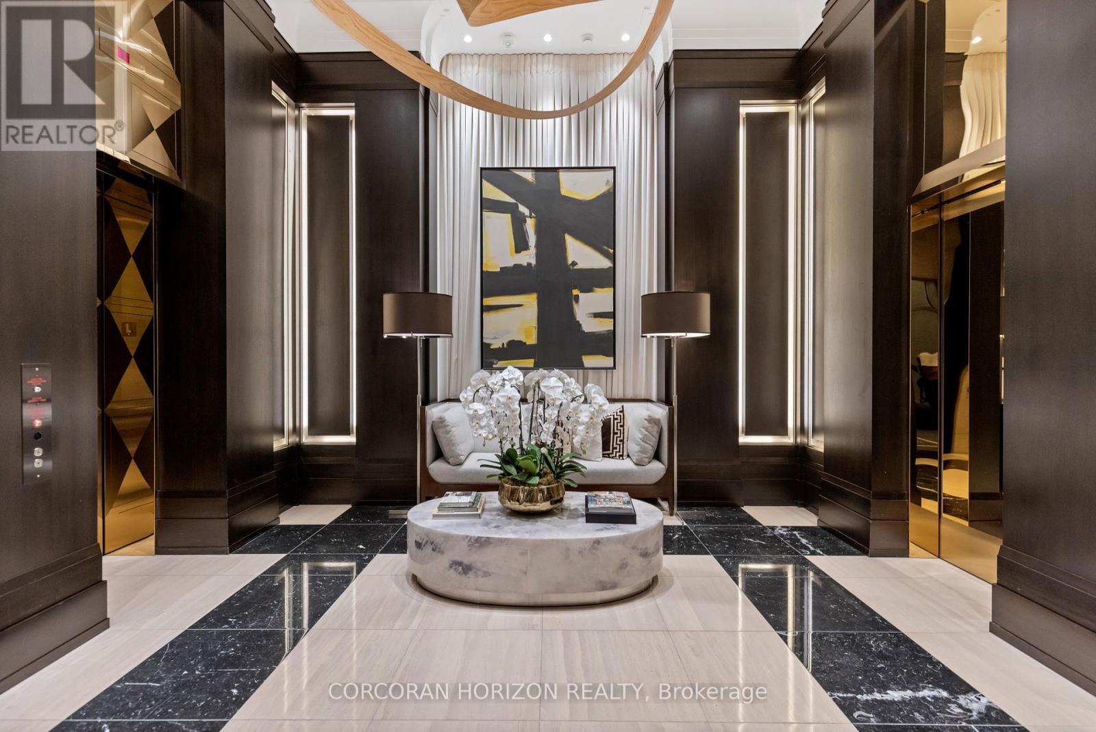 3802 - 200 CUMBERLAND STREET