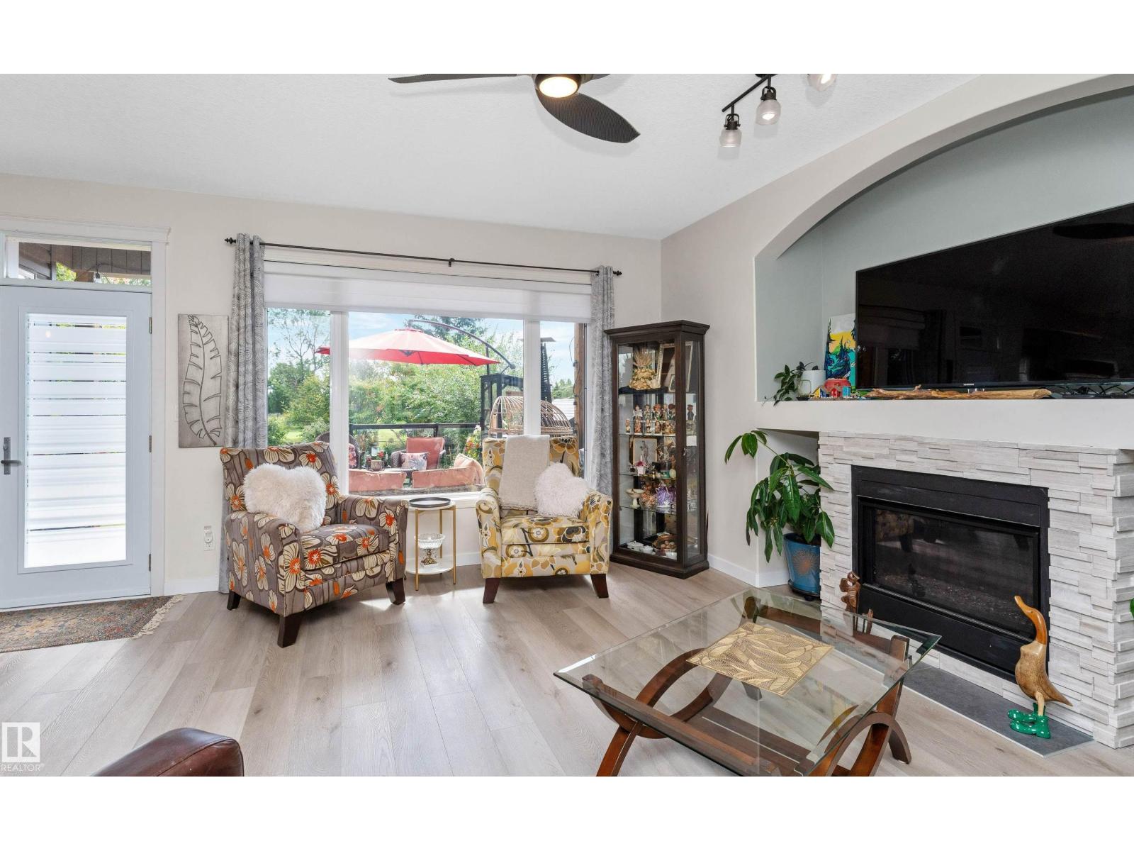 9123 210 ST NW