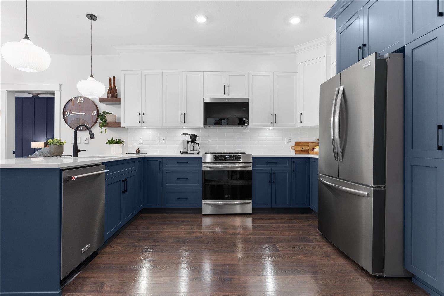 104 5380 TYEE LANE|Garrison Crossing