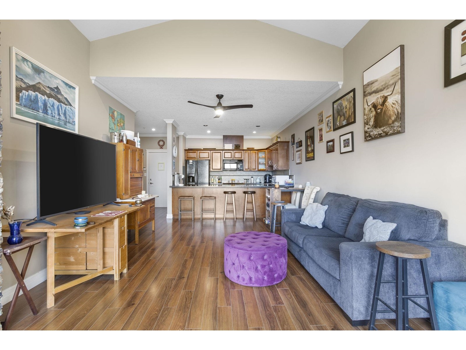 B305 33755 7TH AVENUE
