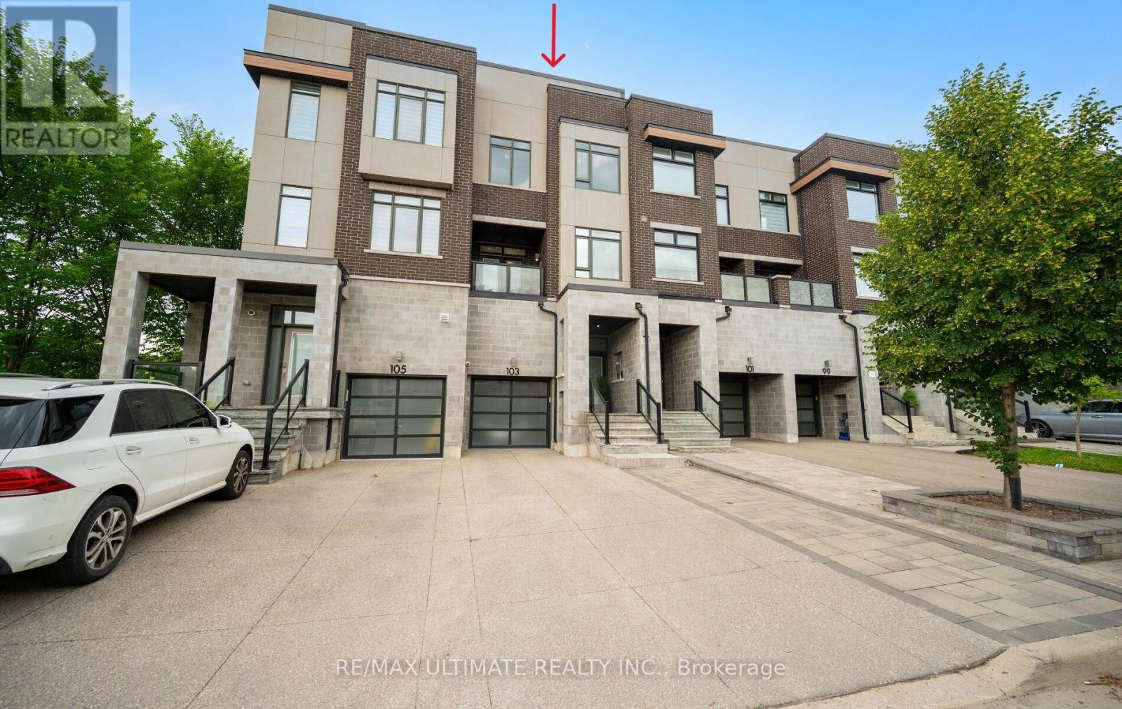 103 GLENNGARRY CRESCENT