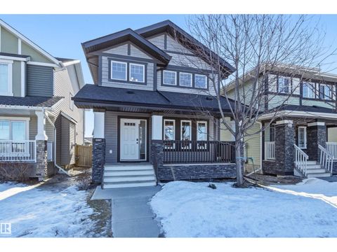 15907 13 AV SW Edmonton AB T6W2H5