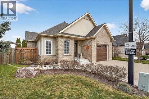 2 SEYVAL Place Niagara-on-the-Lake ON L0S1J0