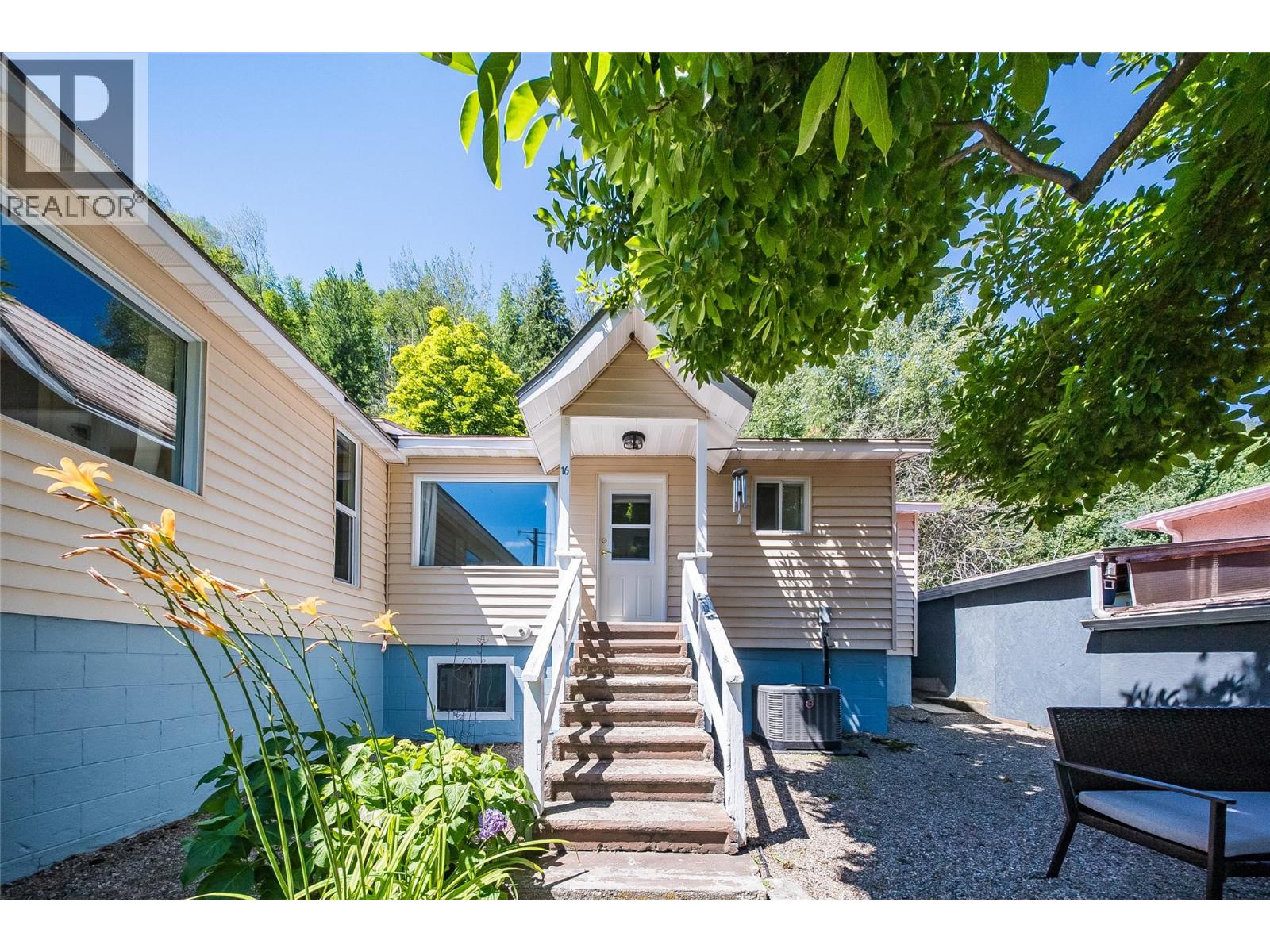16 Hanna Drive