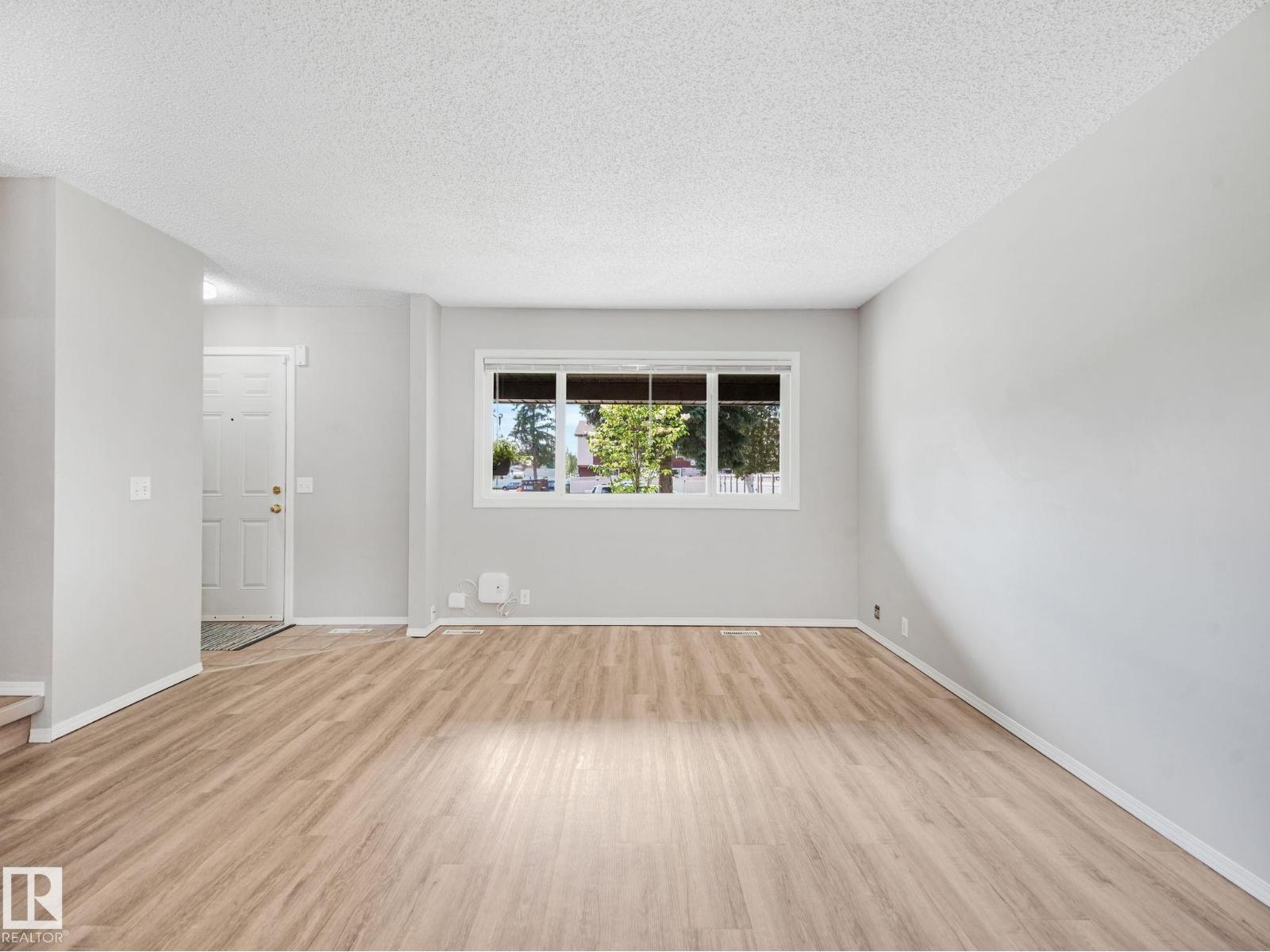 #55 13833 30 ST NW