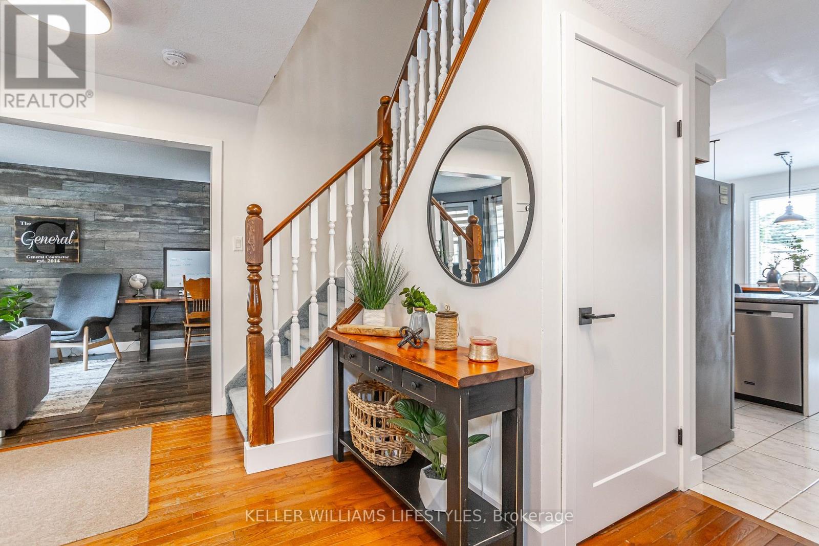 212 BEXHILL CLOSE