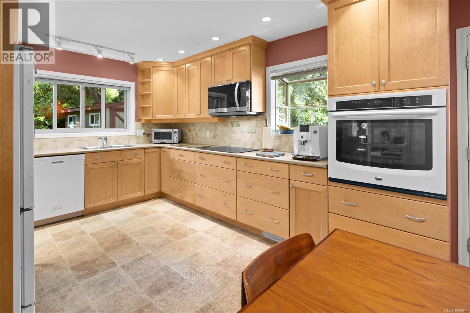 4216 Lynnfield Cres