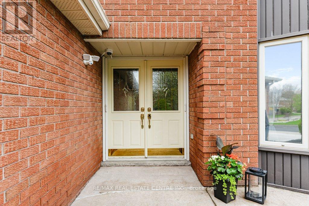 40 OLD MAPLE LANE