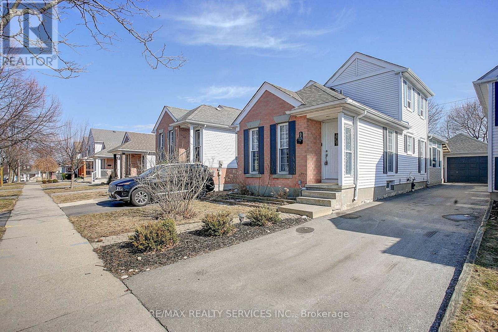 65 WAKE ROBIN DRIVE