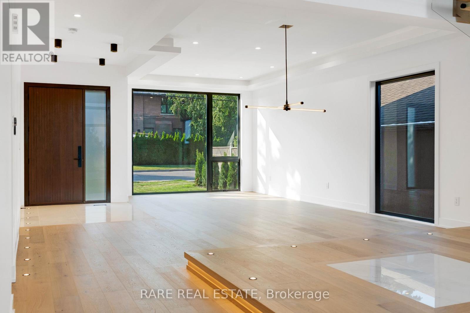 29 CLIFFCREST DRIVE