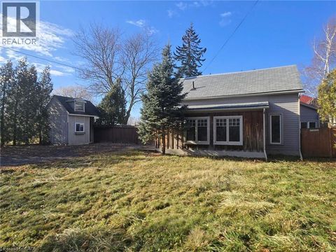 126 MOUNTAIN Road Grimsby ON L3M4E7