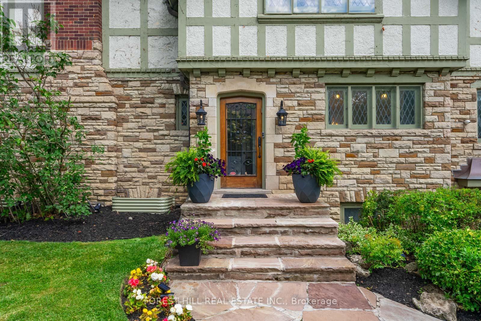 39 AVA ROAD
