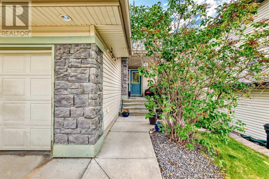 73 Crestmont Drive SW