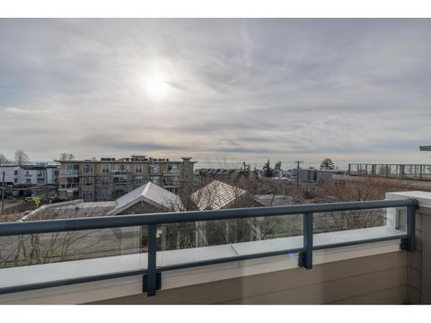 7 15161 PROSPECT AVENUE White Rock BC V4B2B8