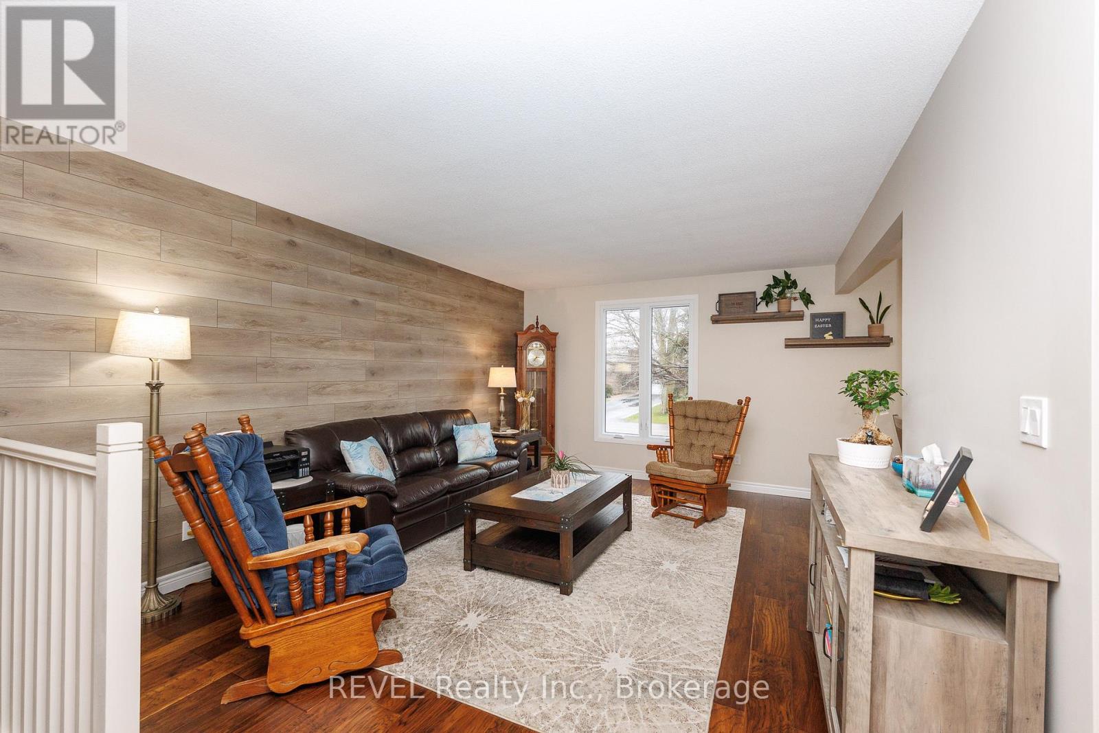 323 BARRICK ROAD