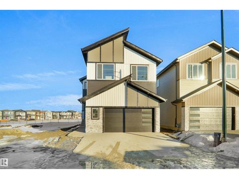 6228 29 AV SW Edmonton AB T6X3J2