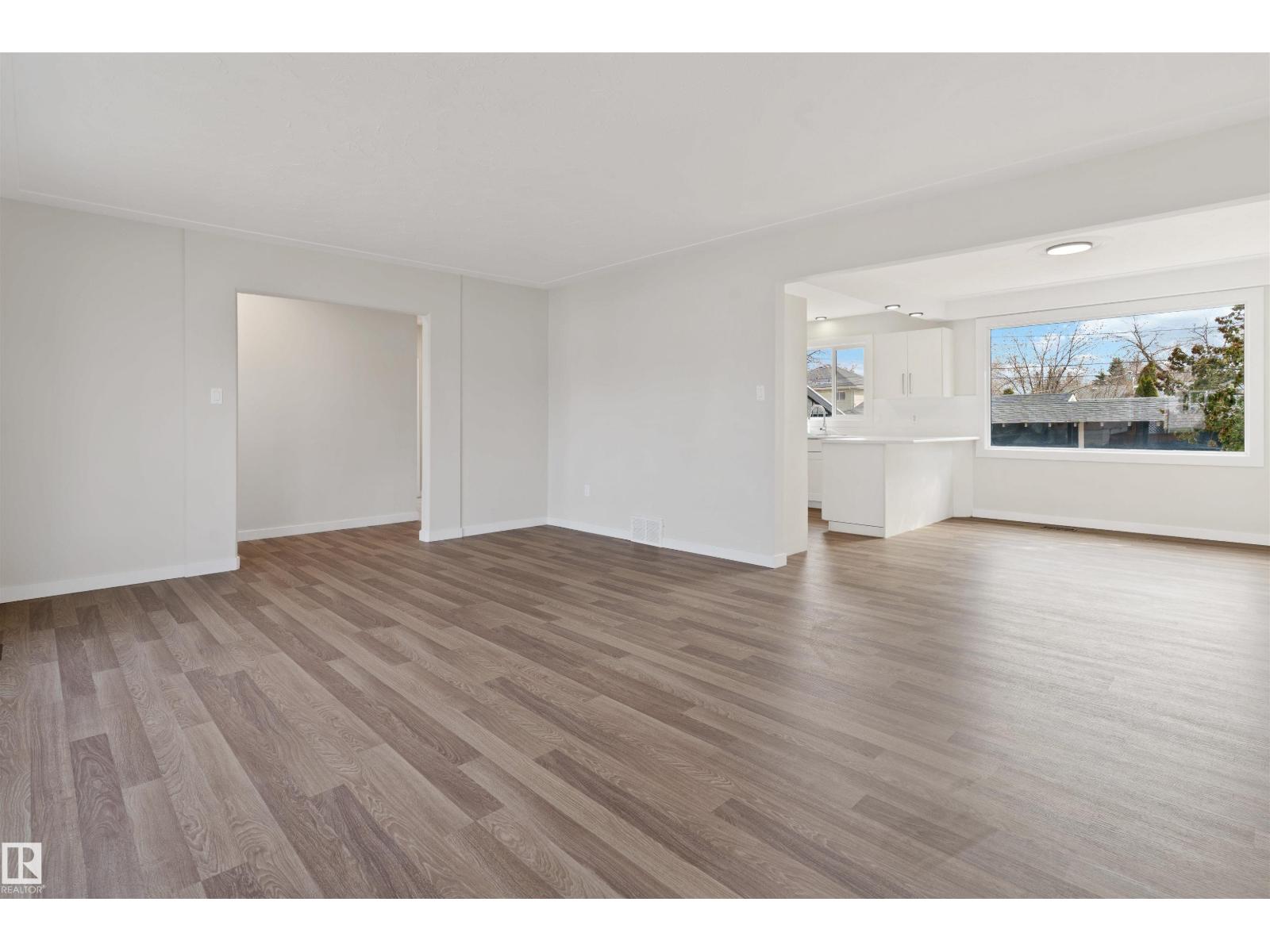 12411 90 ST NW